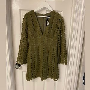 Cynthia Rowley. Size SM. Color Army Green.